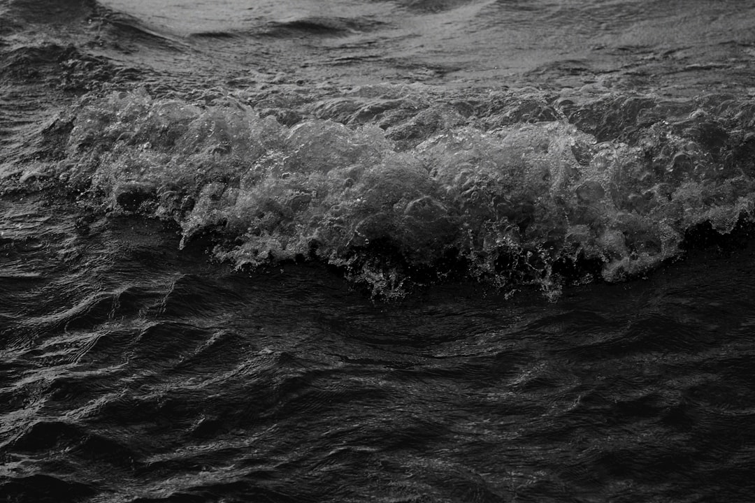 Photo drake passage waves