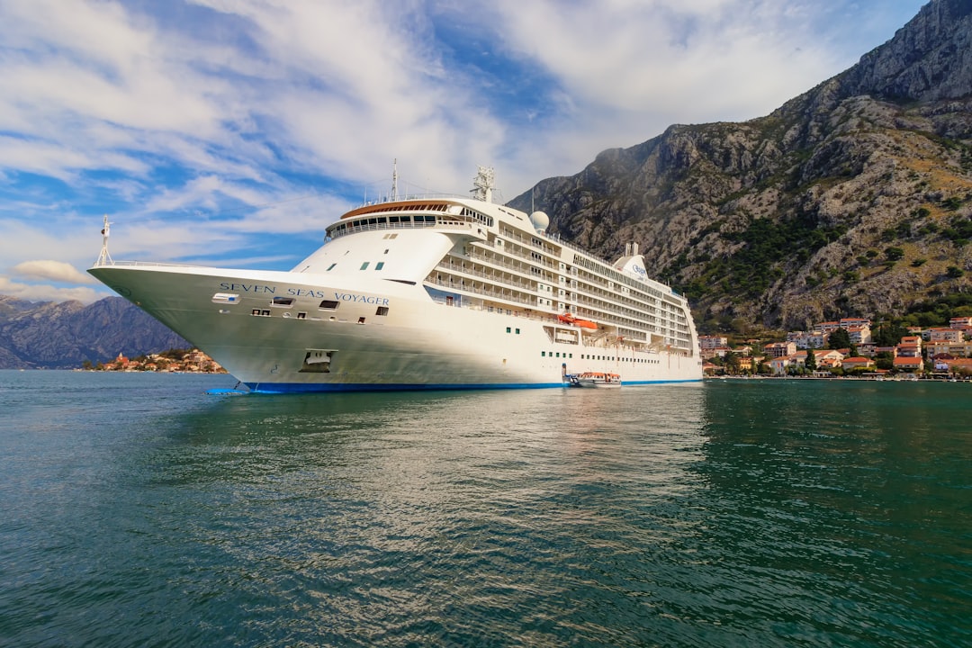 Photo drake passage cruise reviews