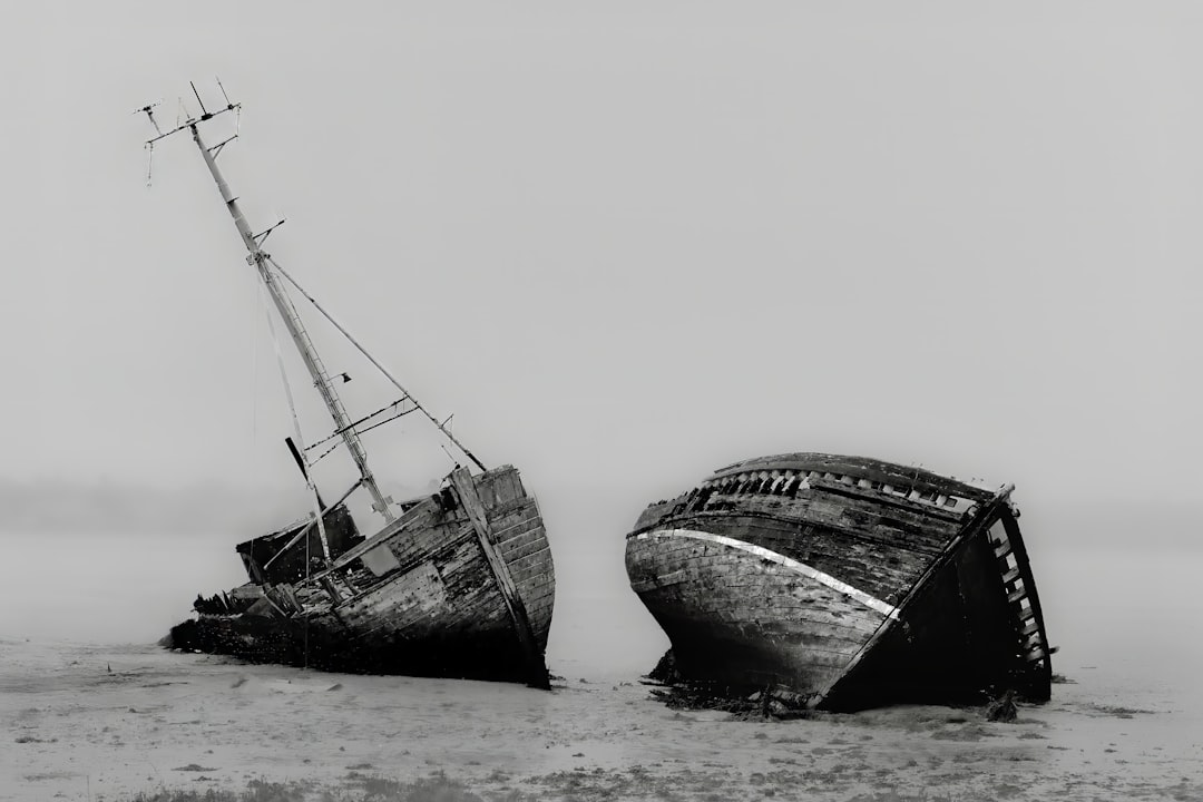 Photo sinking ship