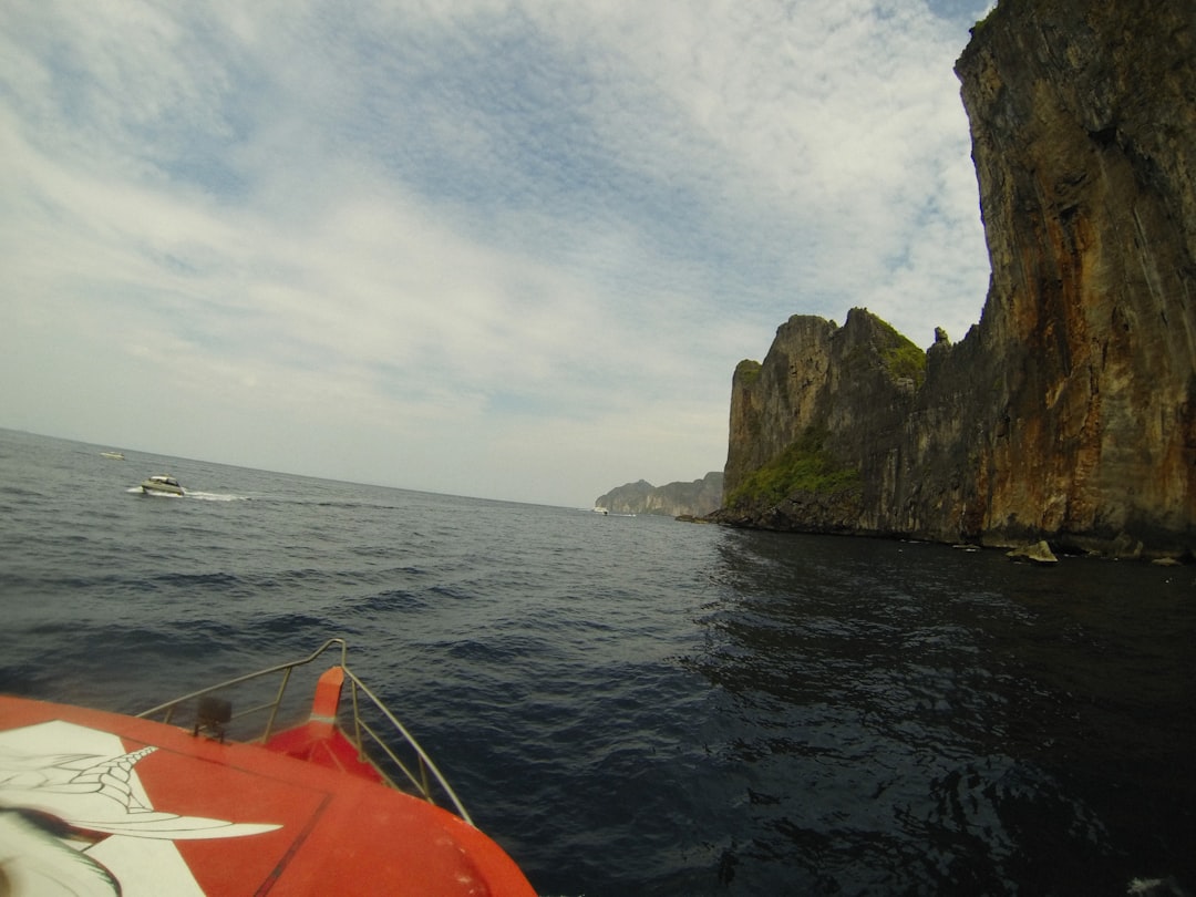 Photo cross drake passage