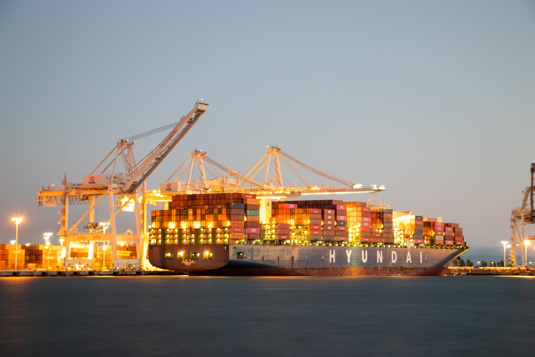 Photo International Trade Law Suez