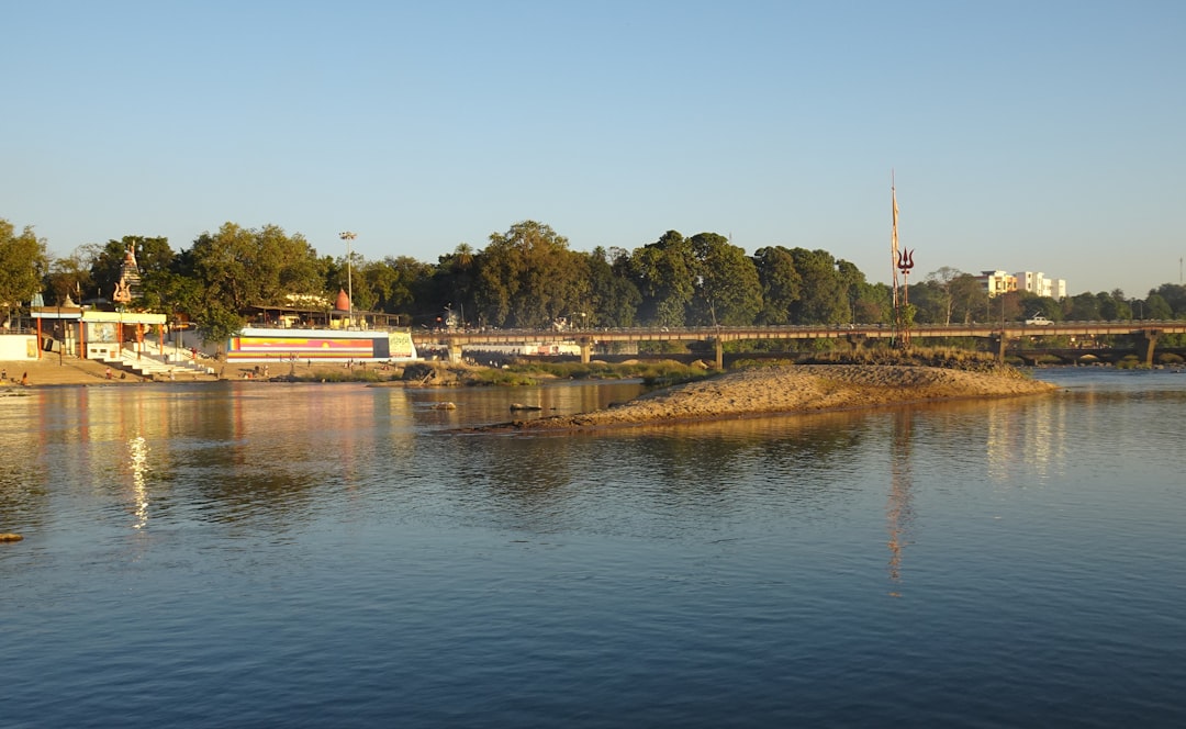 Photo mississippi river military barrier