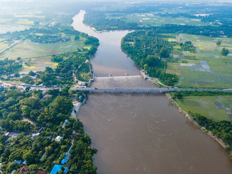 Photo mississippi river military barrier