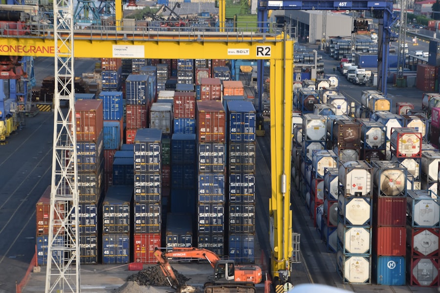 Photo international trade bottlenecks