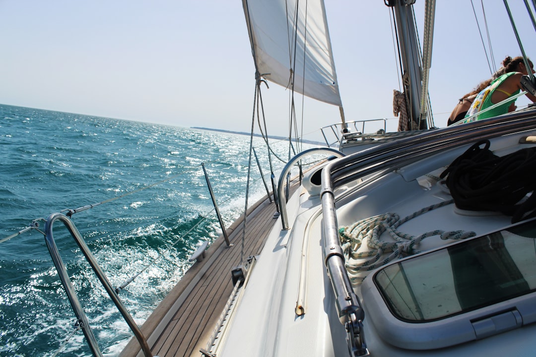 Photo sailing
