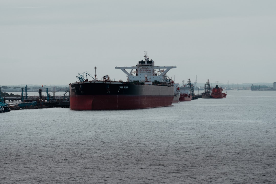 Photo insuring oil tankers