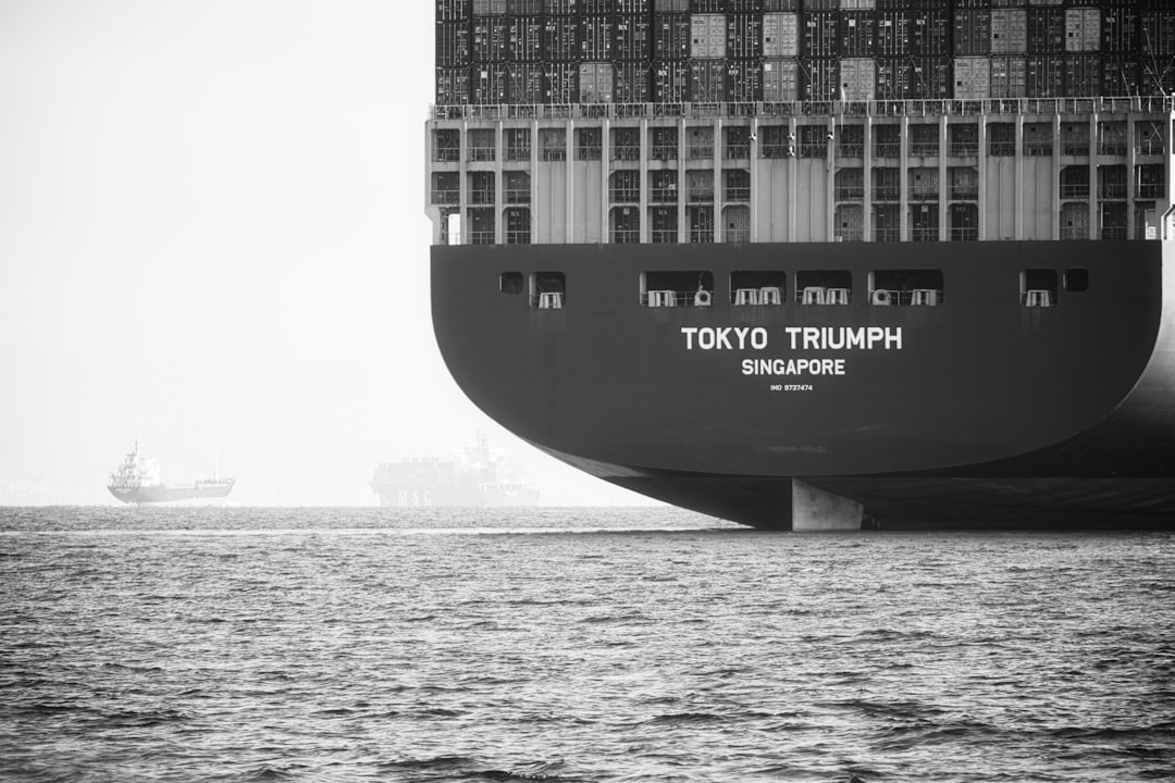 Photo global trade route vulnerabilities