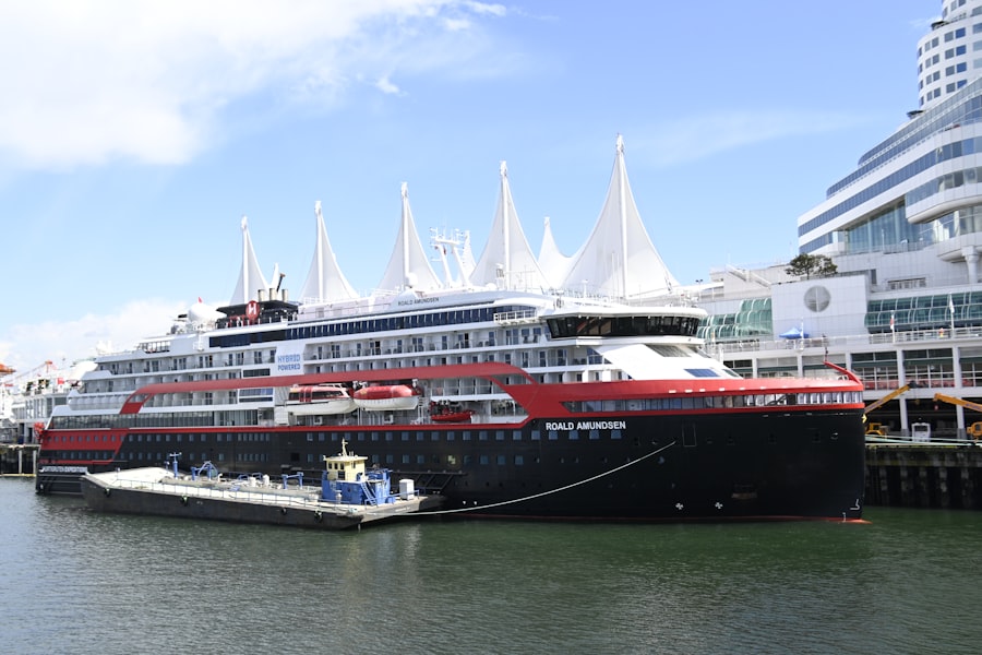 Photo luxury cruise ship