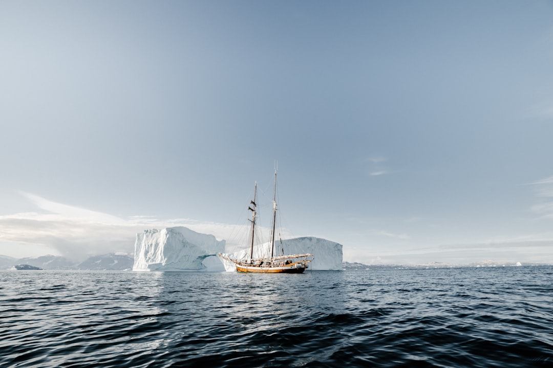 Photo ocean explorer quark drake passage