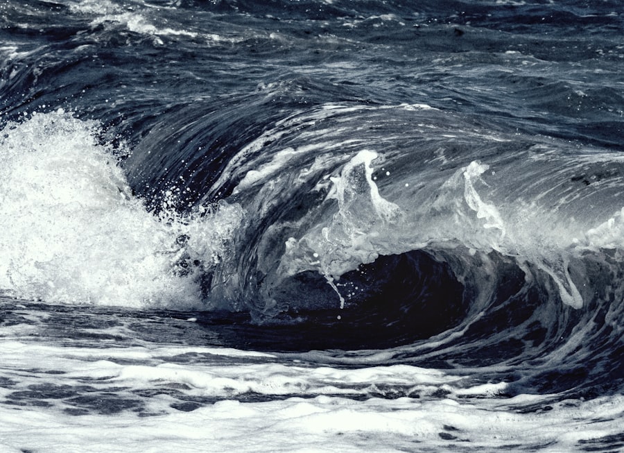Photo drake passage waves