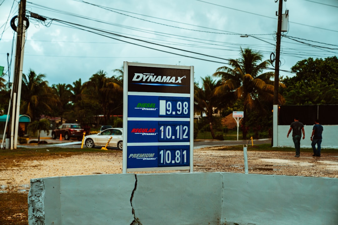 Photo oil pricing mechanisms