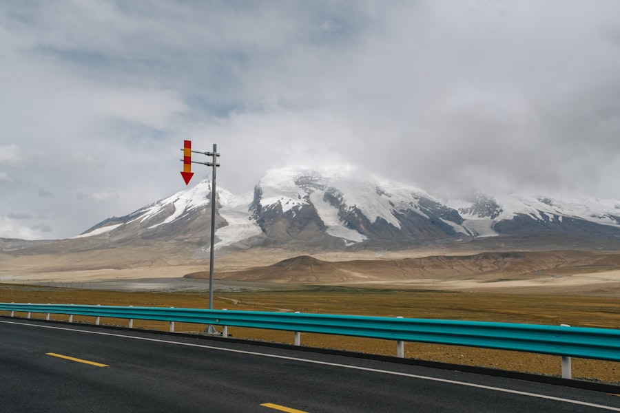 Photo highway tibet military