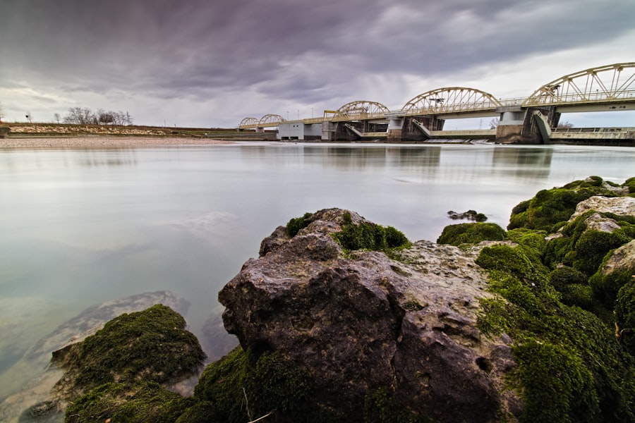 Photo dam construction
