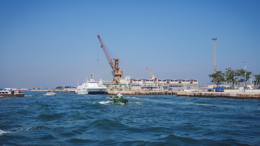 suez canal dredging maintenance