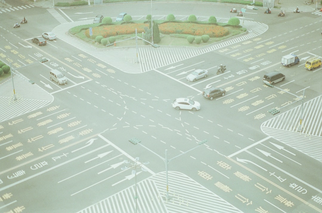 Photo traffic separation schemes