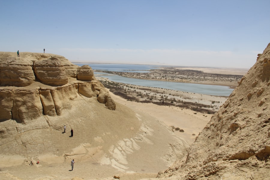 Photo suez canal bank erosion