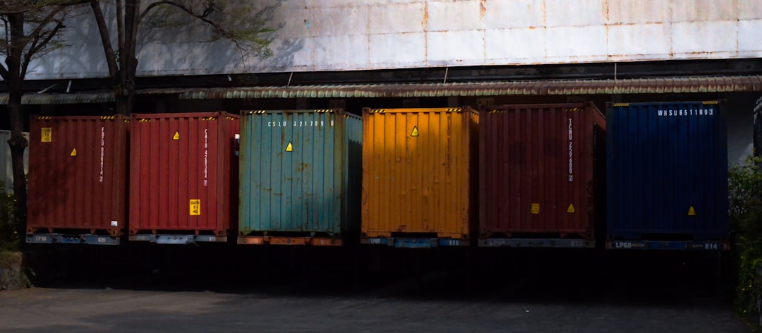 Photo freight price correlation