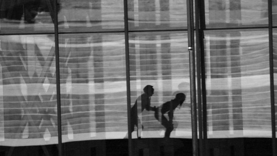 Photo furniture delivery delays