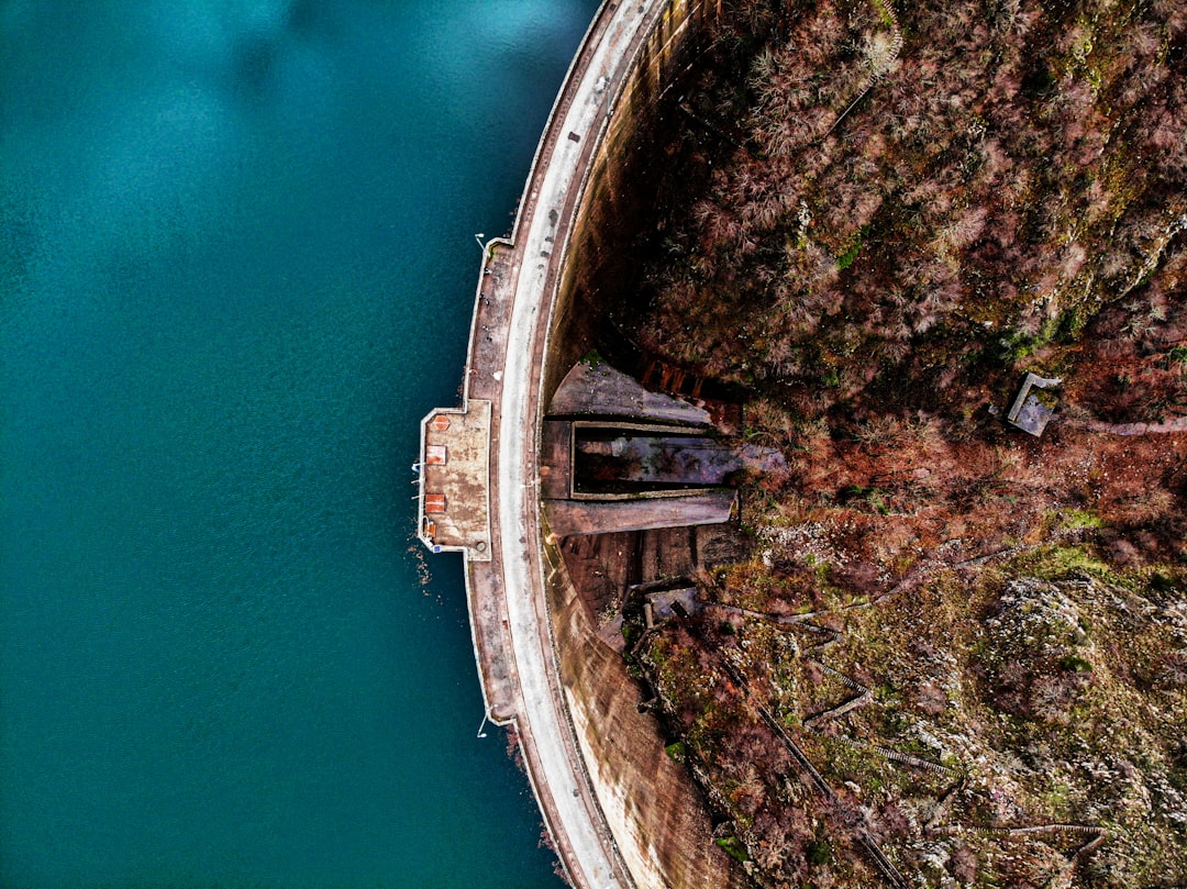 Photo dam