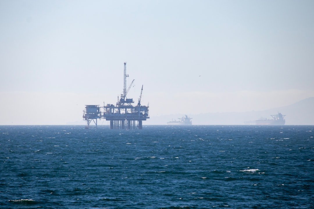 Photo offshore oil production risks