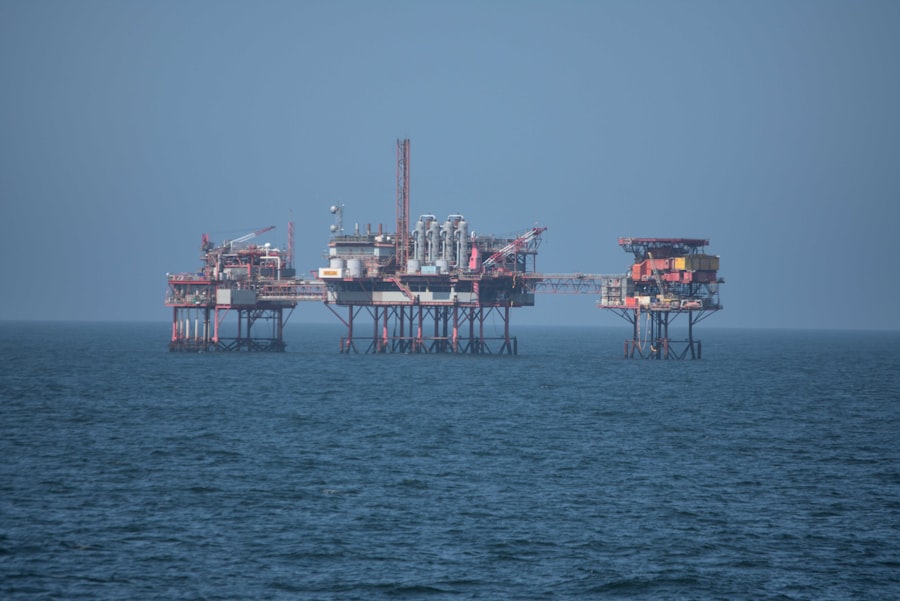 Photo offshore oil production risks