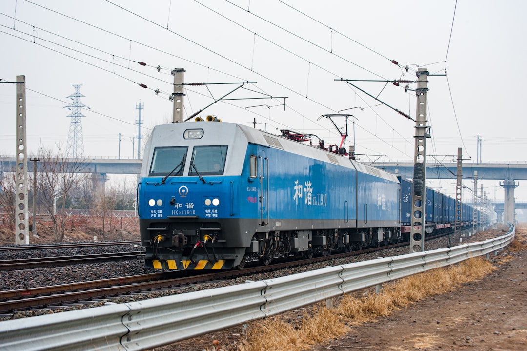 Photo China rail clearance cost sand burial