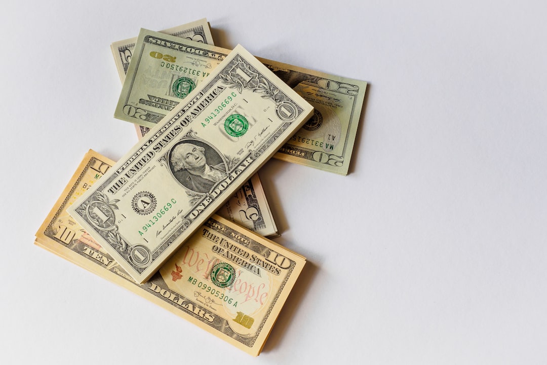 Photo reinsurance companies, money
