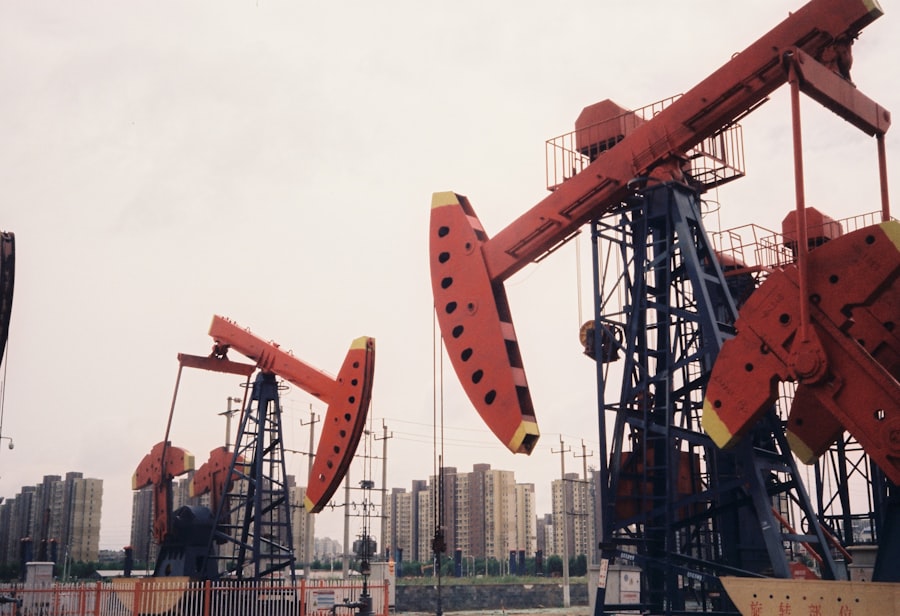 Photo oil supply