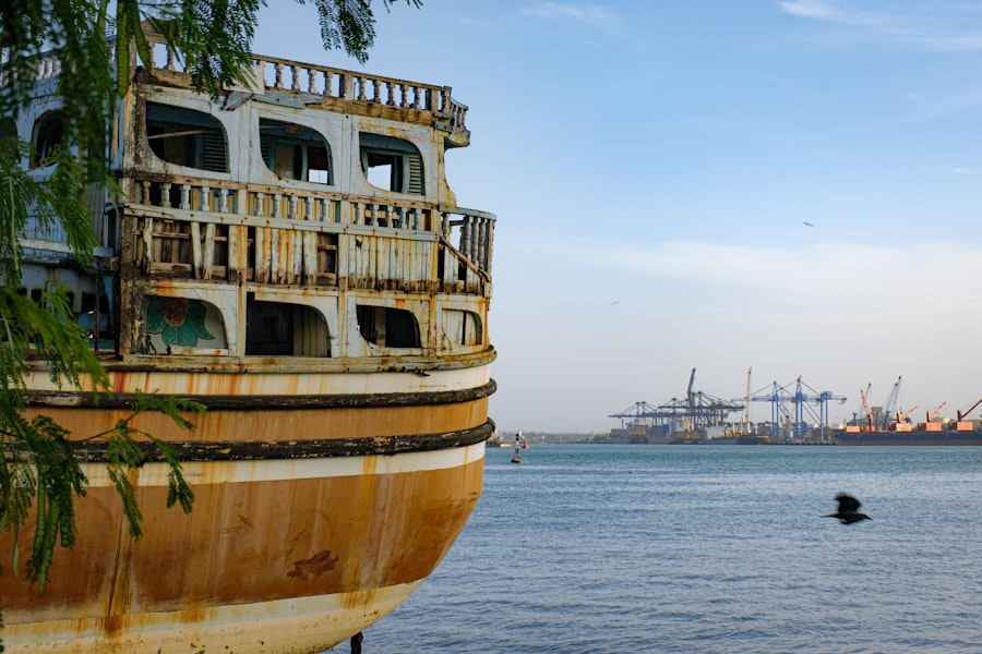 Photo cargo ship dismantling