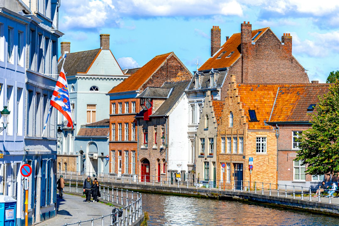 Photo Belgium border towns language divide