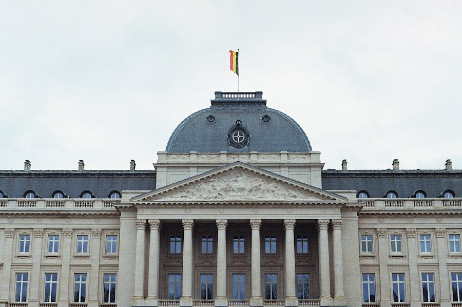 Photo Belgium federal government language divide