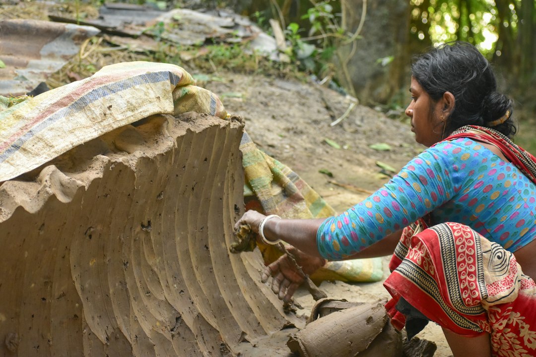 Photo Bangladesh erosion relocation planning
