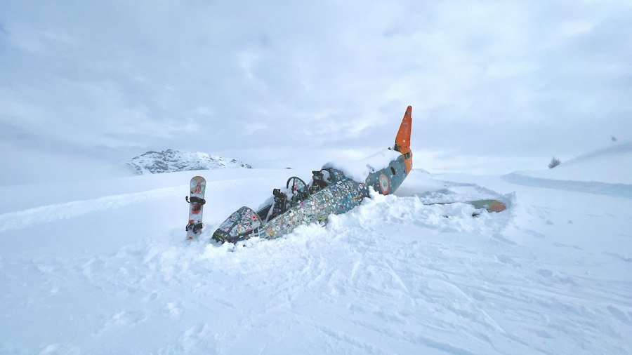 Photo 50 million cubic meters avalanche disaster