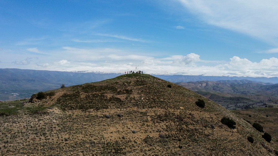 Photo debris crossing mountain ridge process