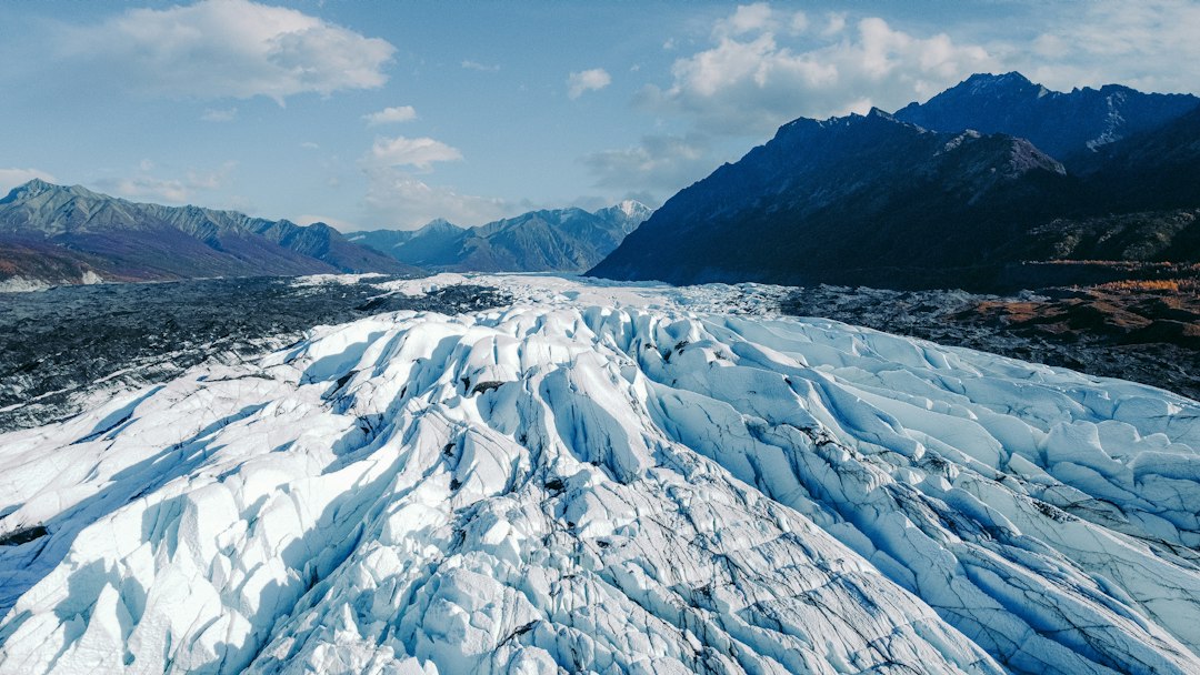 Photo glaciated mountain hazards